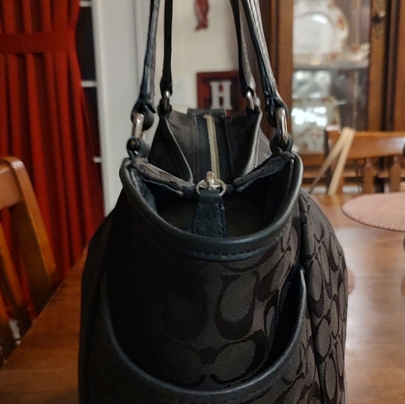 Coach Black Signature Park Carrie Tote - Picture 4 of 11